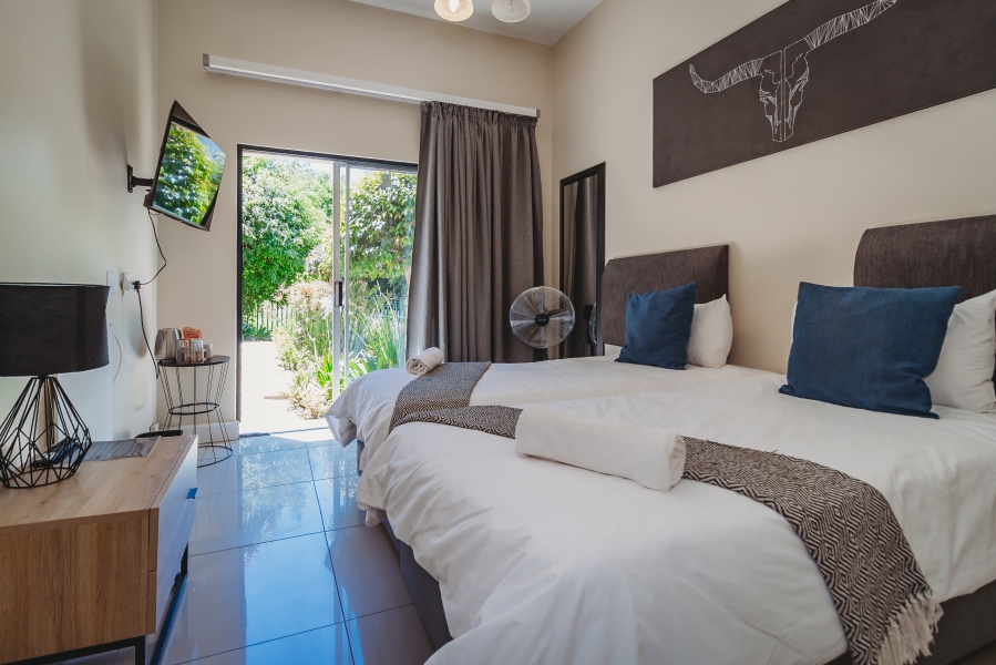 5 Bedroom Property for Sale in Heather Park Western Cape